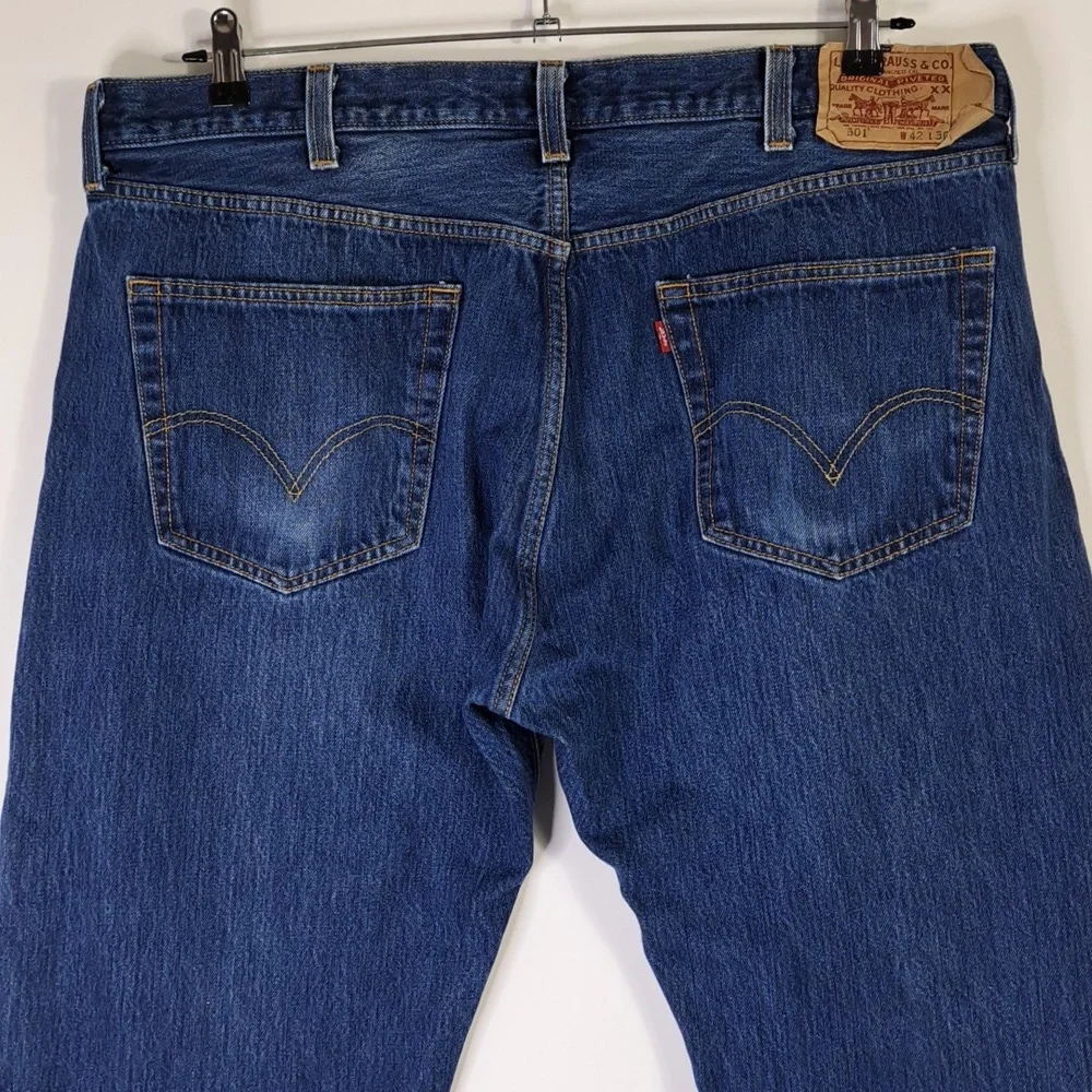 Levi's 501 Straight Leg Button Fly Blue Jeans Men's Size W41 L30 - Picture 9 of 16